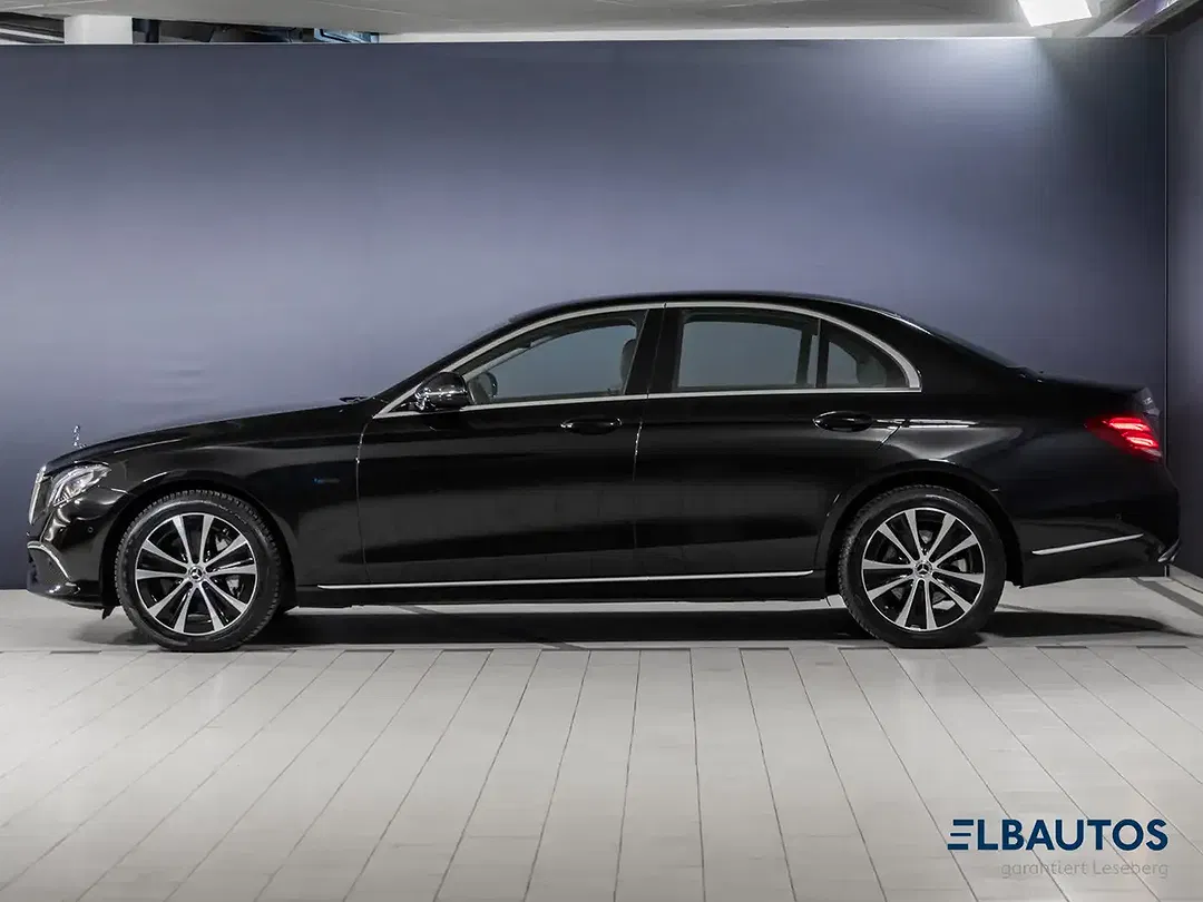 Mercedes-Benz E 300 - Thumbnail 3