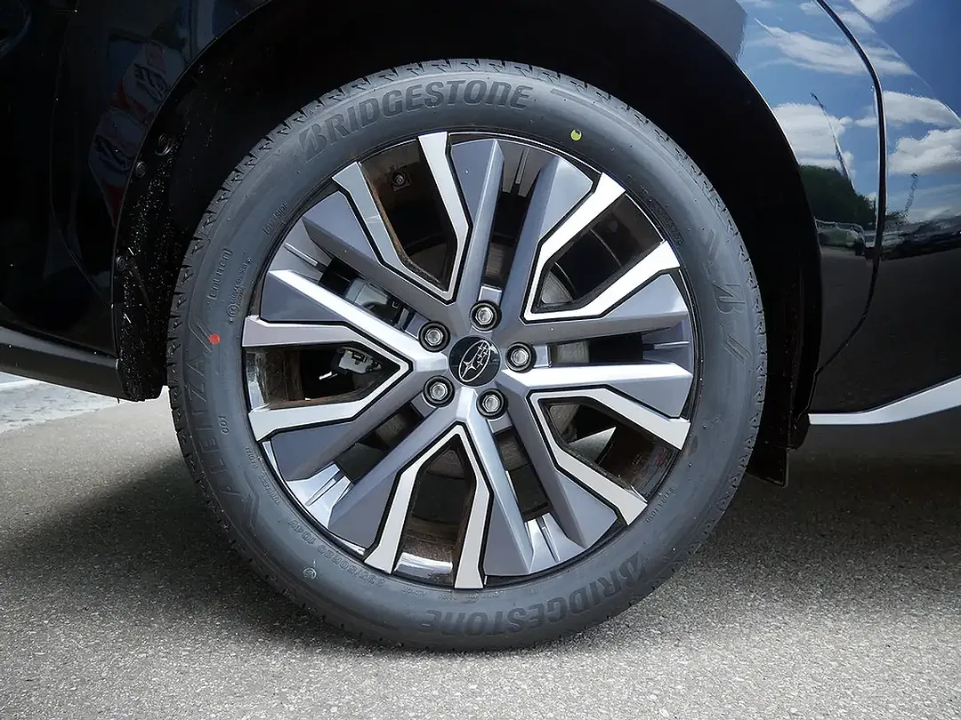 Subaru Solterra - Thumbnail 7