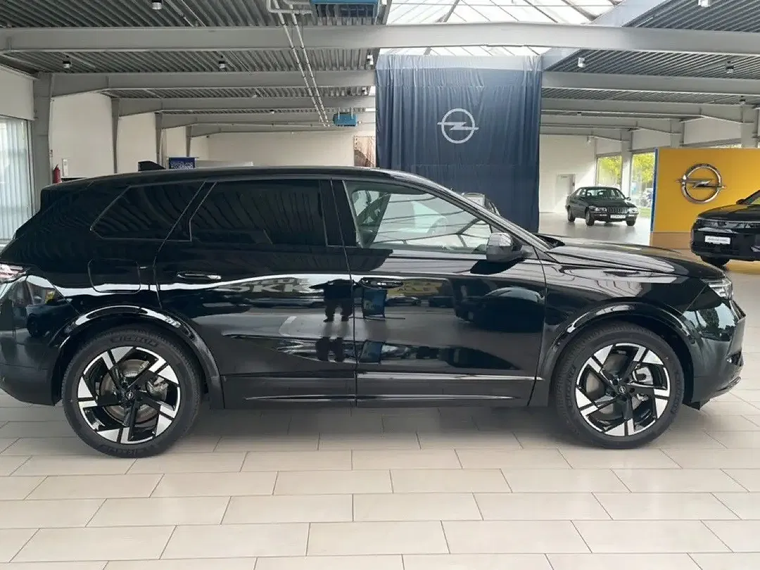 Opel Grandland X - Thumbnail 3