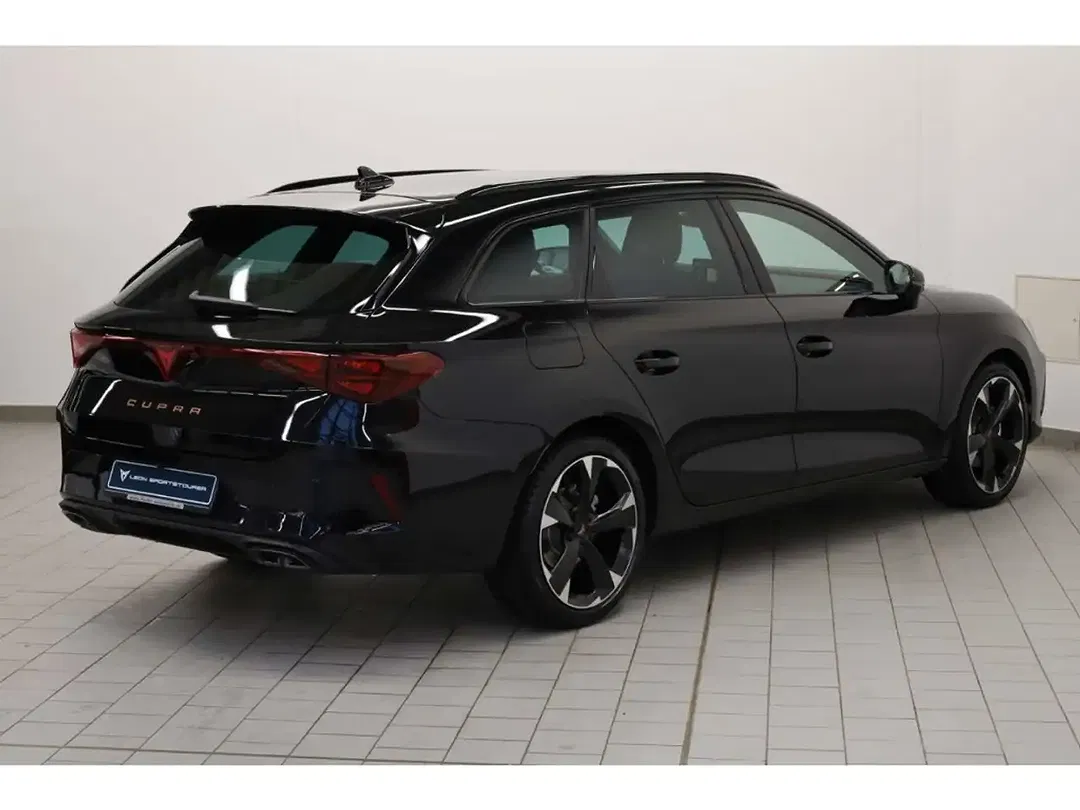 CUPRA Leon - Thumbnail 3