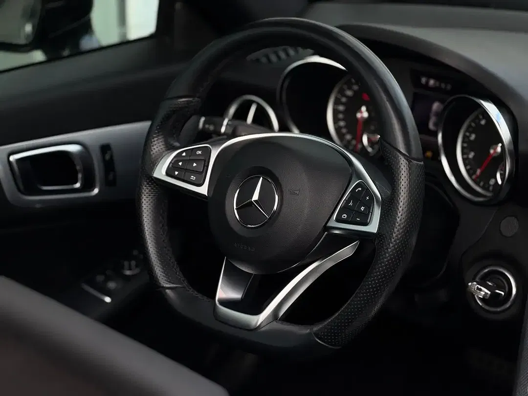 Mercedes-Benz SLC 200 - Thumbnail 14