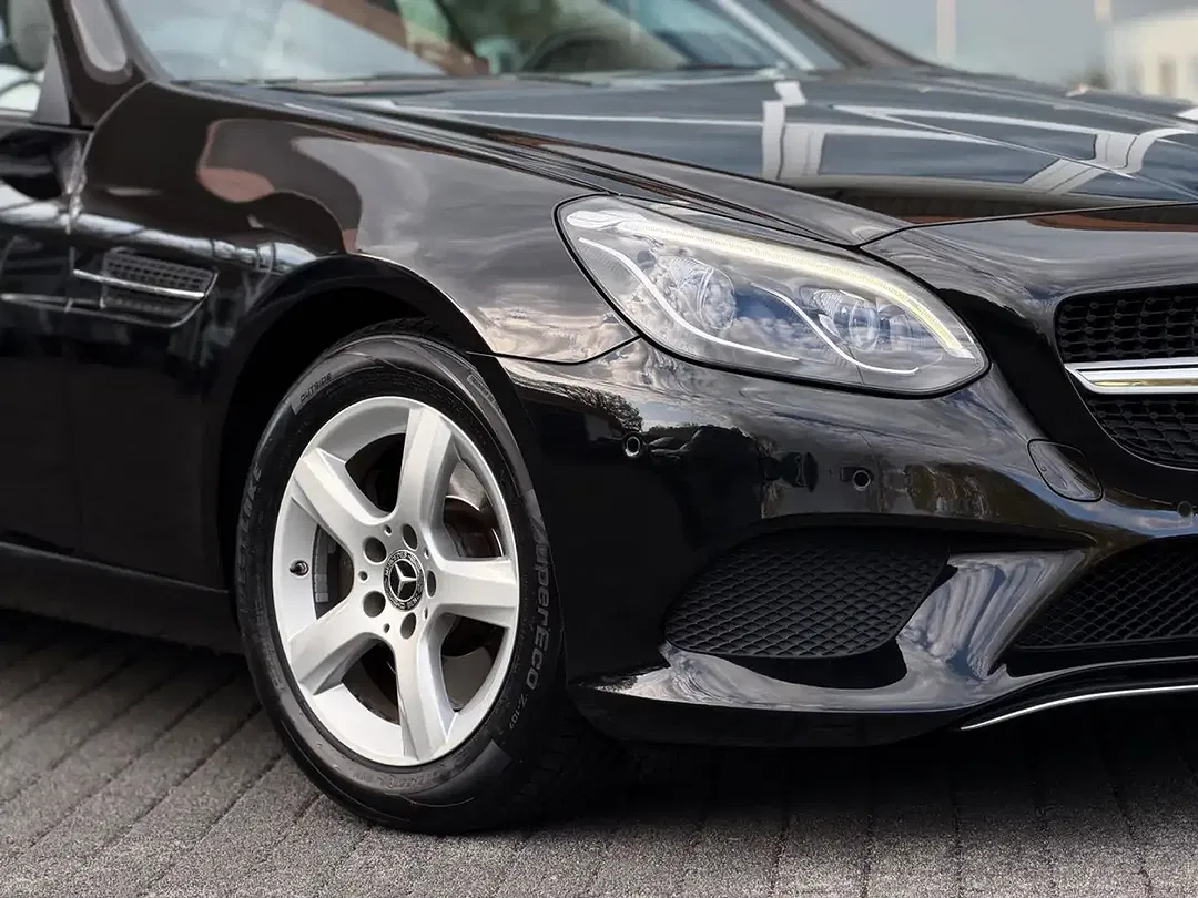 Mercedes-Benz SLC 200 - Thumbnail 2