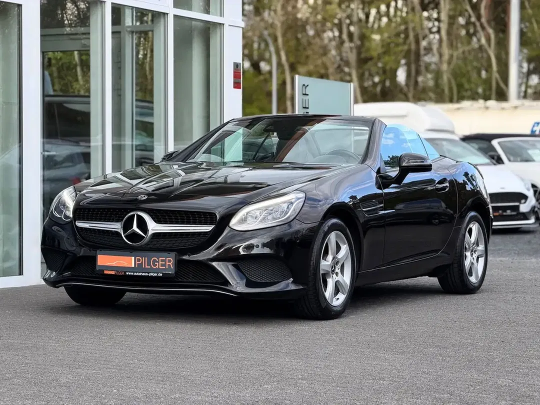 Mercedes-Benz SLC 200 - Thumbnail 8
