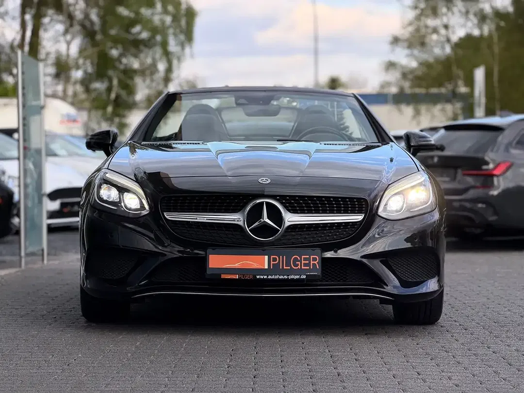 Mercedes-Benz SLC 200 - Thumbnail 9