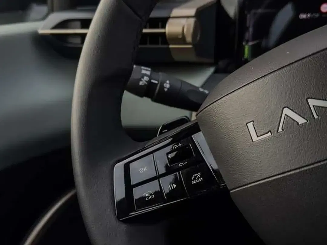 Lancia Ypsilon - Thumbnail 4