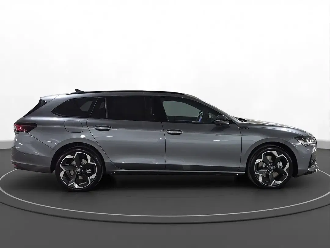 Skoda Superb - Thumbnail 6