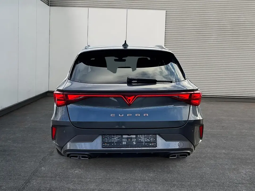 CUPRA Leon - Thumbnail 4