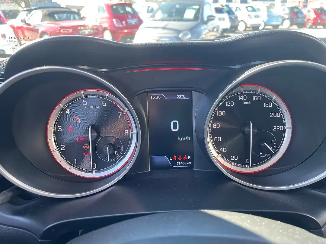 Suzuki Swift - Thumbnail 12