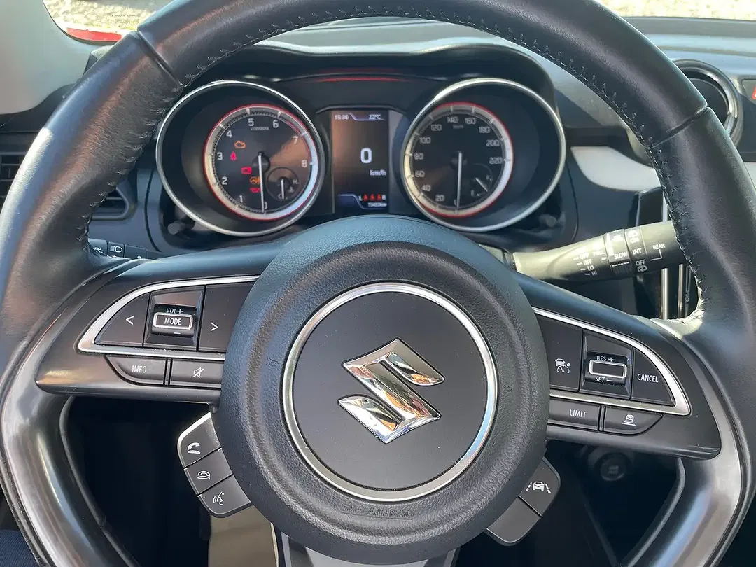 Suzuki Swift - Thumbnail 13