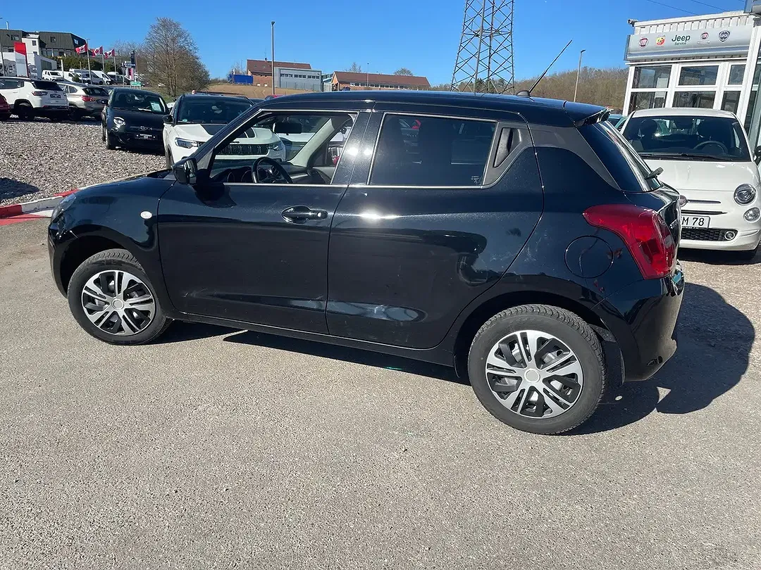 Suzuki Swift - Thumbnail 4
