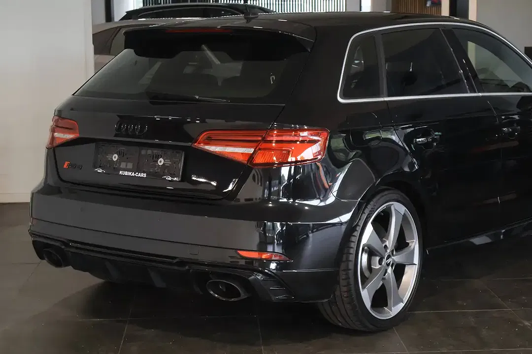 Audi RS3 - Thumbnail 3
