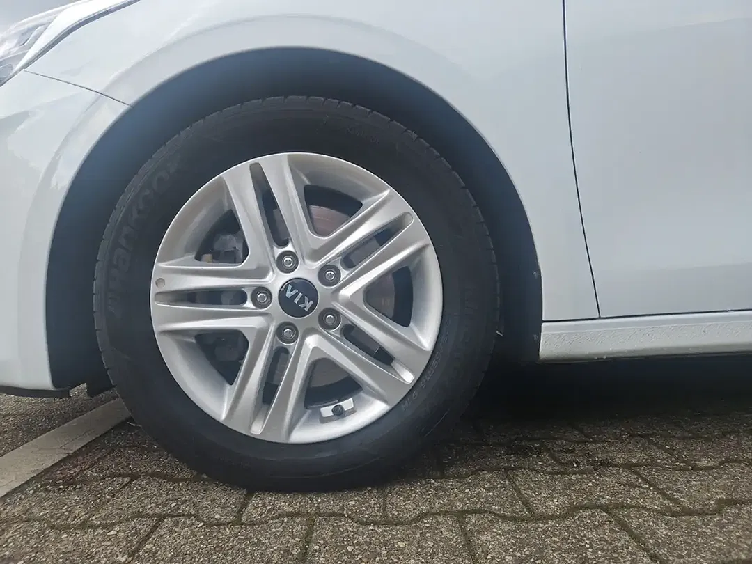 Kia Ceed / cee'd - Thumbnail 5