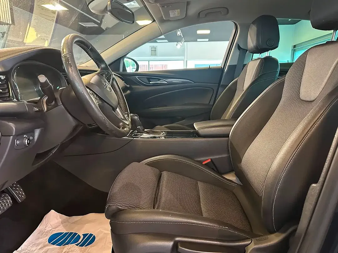 Opel Insignia - Thumbnail 12