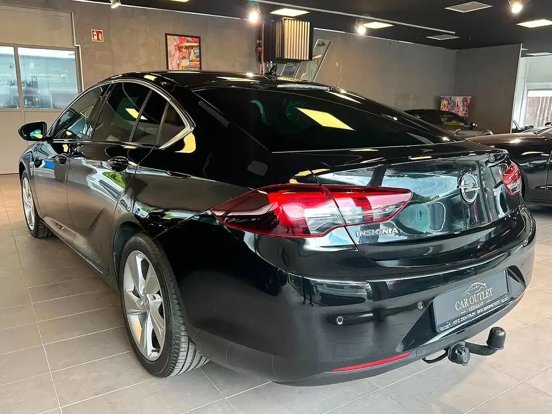 Opel Insignia - Thumbnail 2