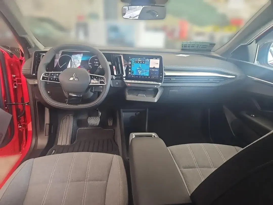 Mitsubishi Eclipse Cross - Thumbnail 10