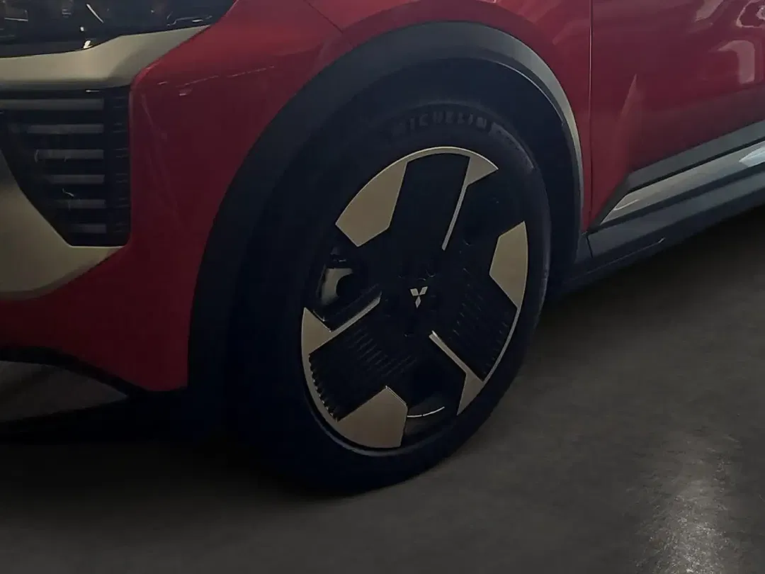 Mitsubishi Eclipse Cross - Thumbnail 6