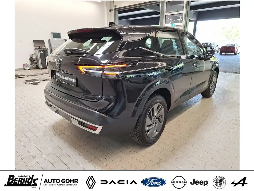 Nissan Qashqai - Thumbnail 3