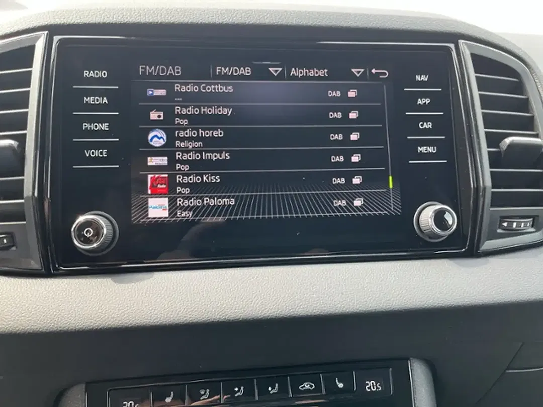 Skoda Karoq - Thumbnail 13