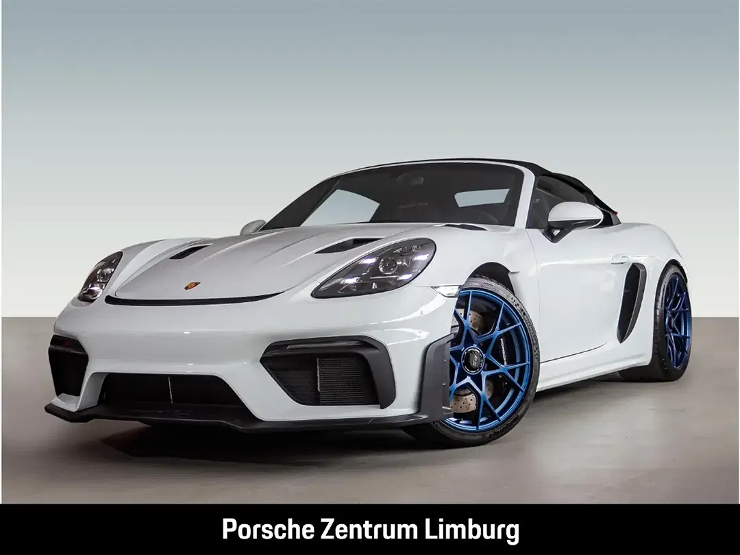 Porsche 718 Spyder RS Sport Chrono