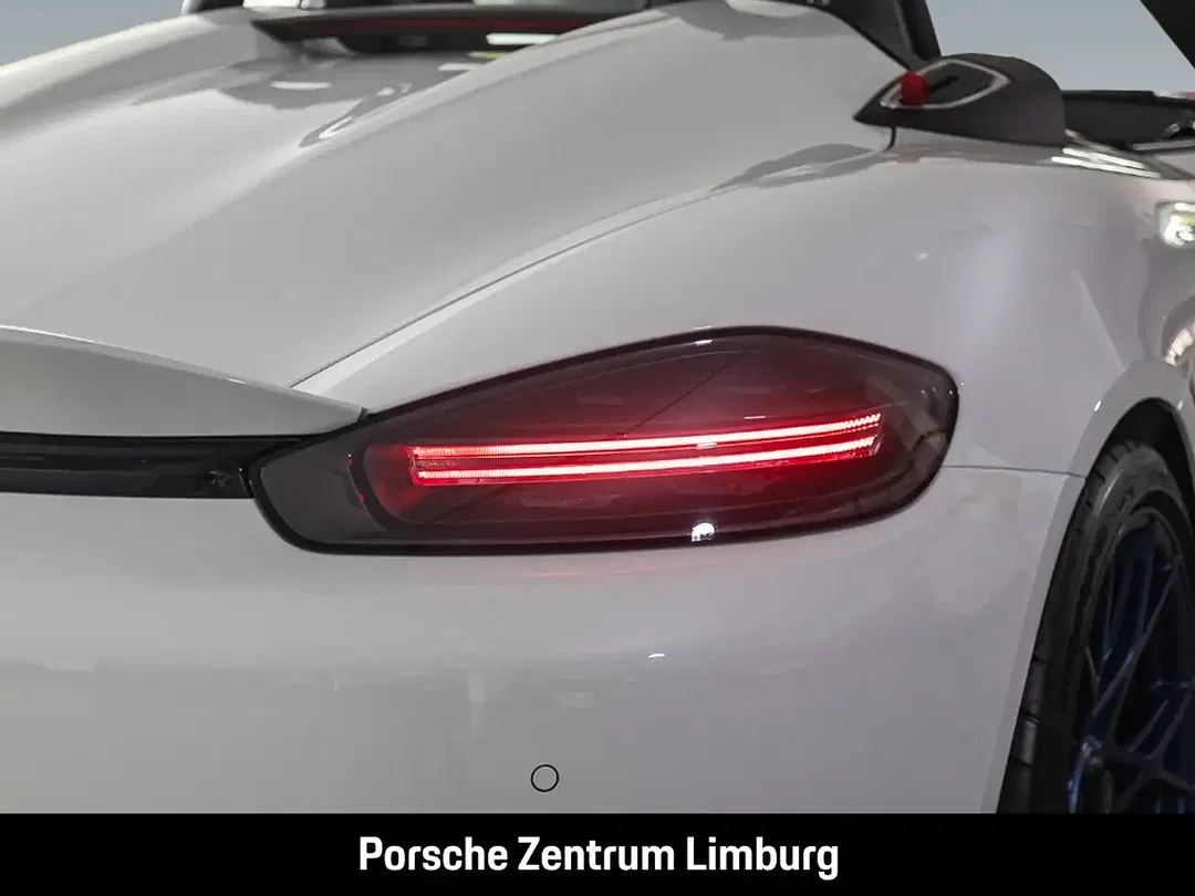 Porsche 718 Spyder - Thumbnail 9