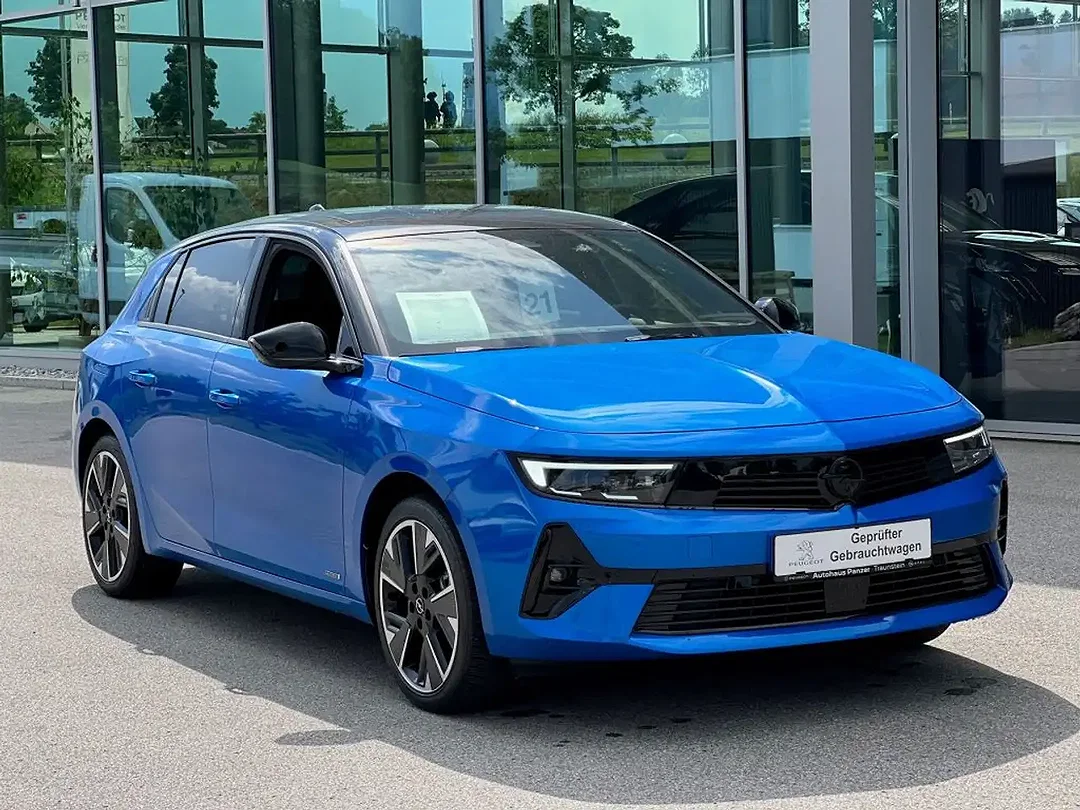 Opel Astra - Afbeelding 1