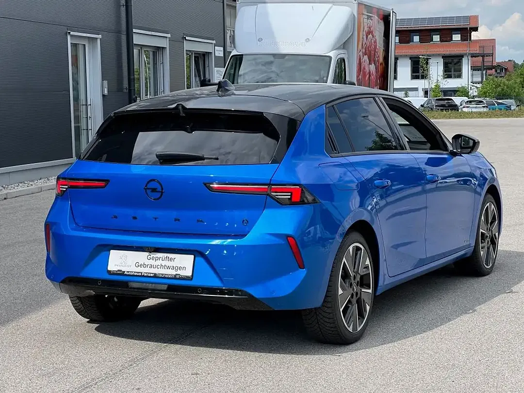 Opel Astra - Thumbnail 7
