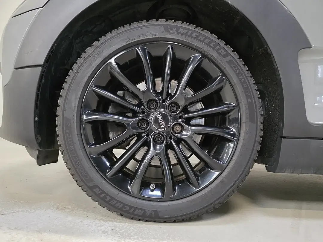 MINI Cooper Clubman - Thumbnail 4