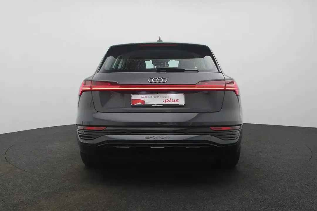 Audi Q8 e-tron - Thumbnail 4