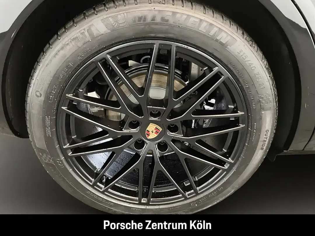 Porsche Cayenne - Thumbnail 10