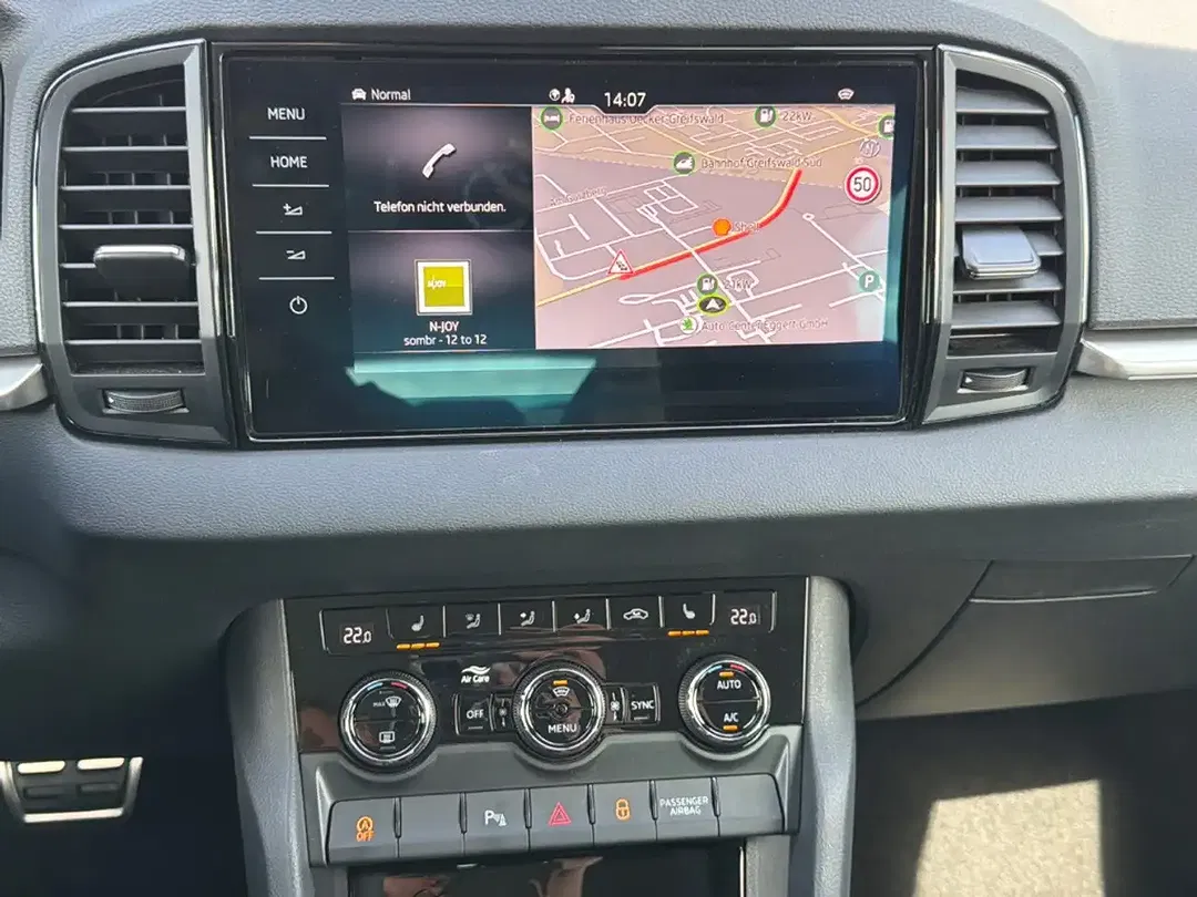 Skoda Karoq - Thumbnail 9