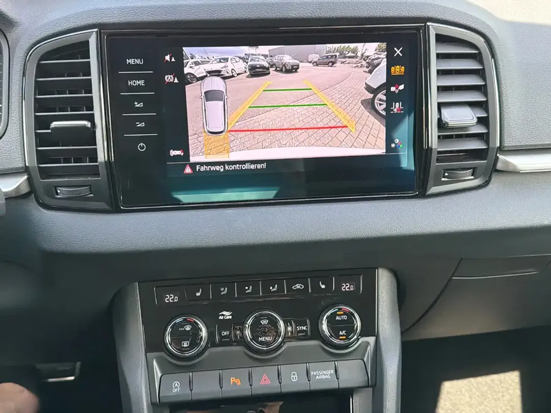 Skoda Karoq - Thumbnail 10