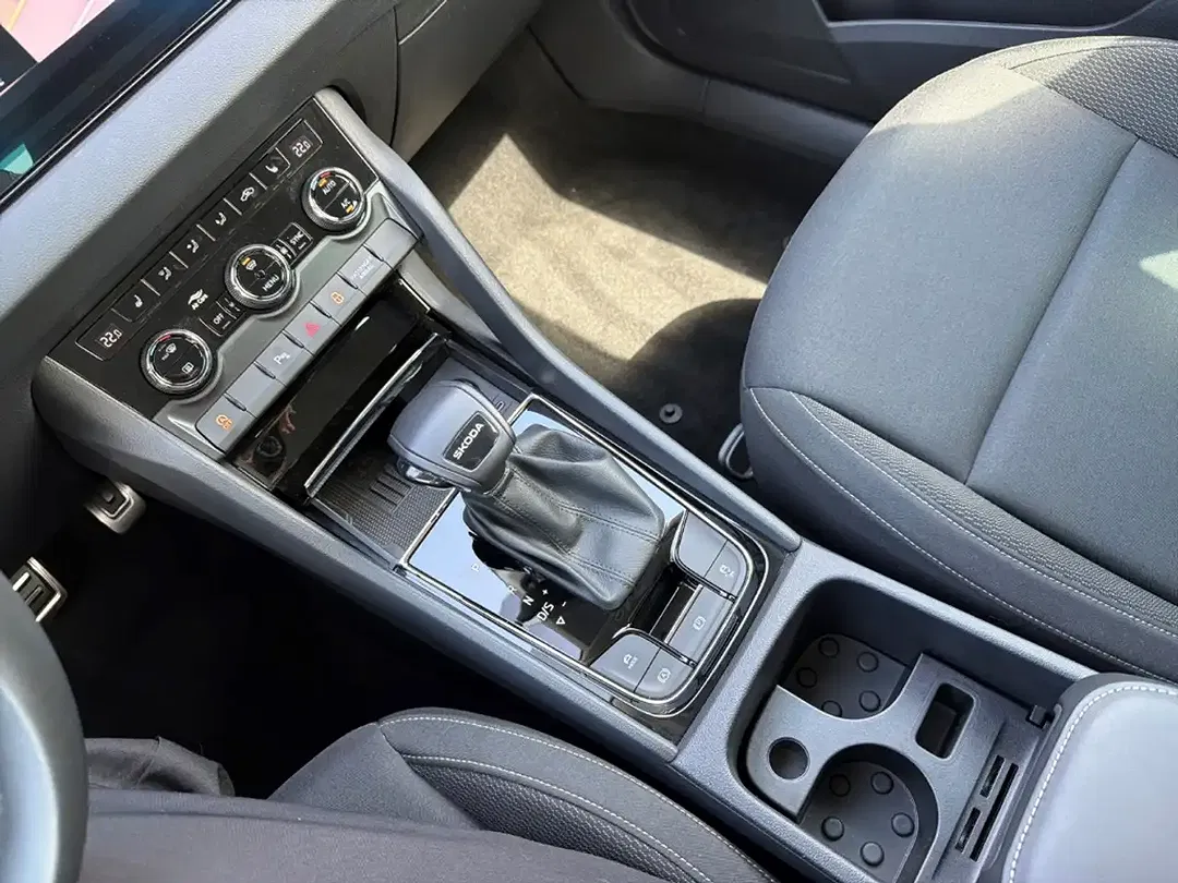 Skoda Karoq - Thumbnail 12