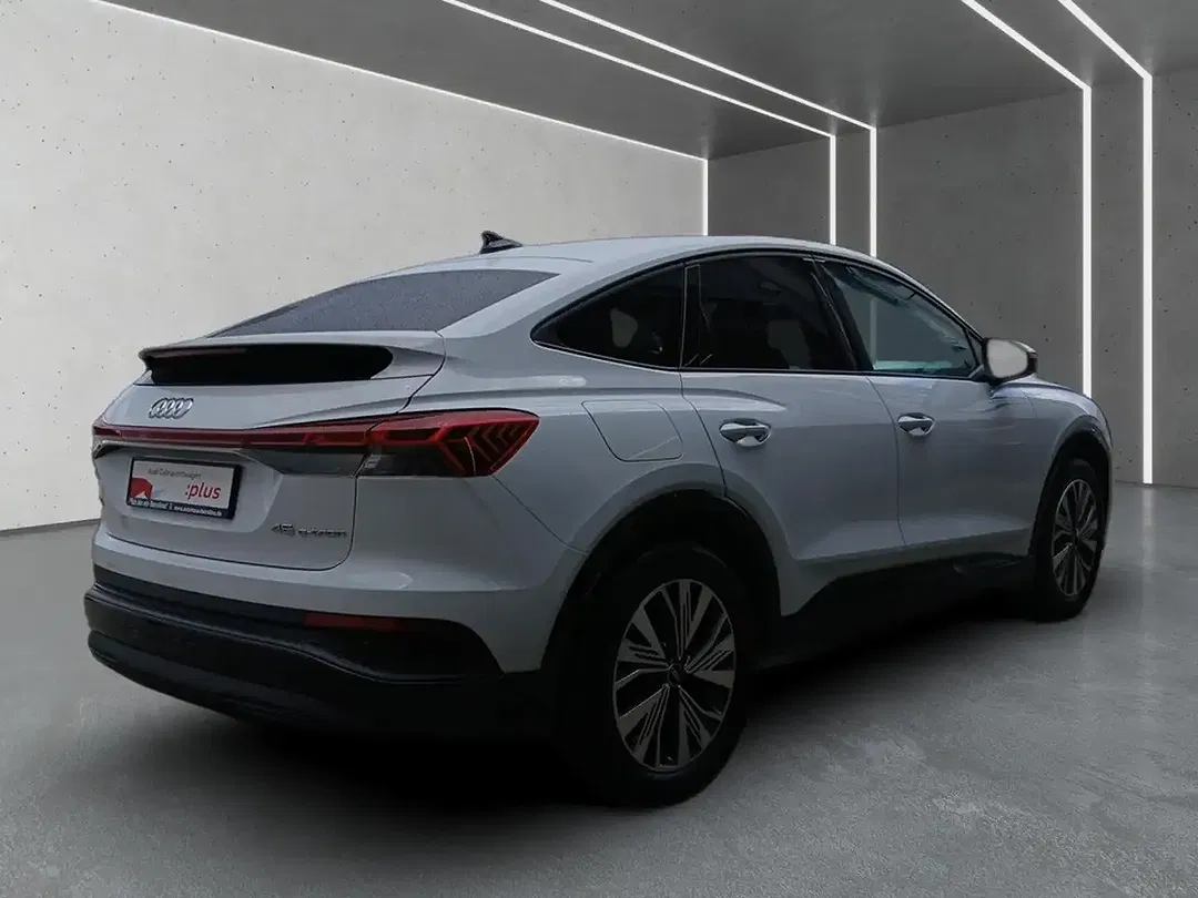 Audi Q4 e-tron - Thumbnail 3