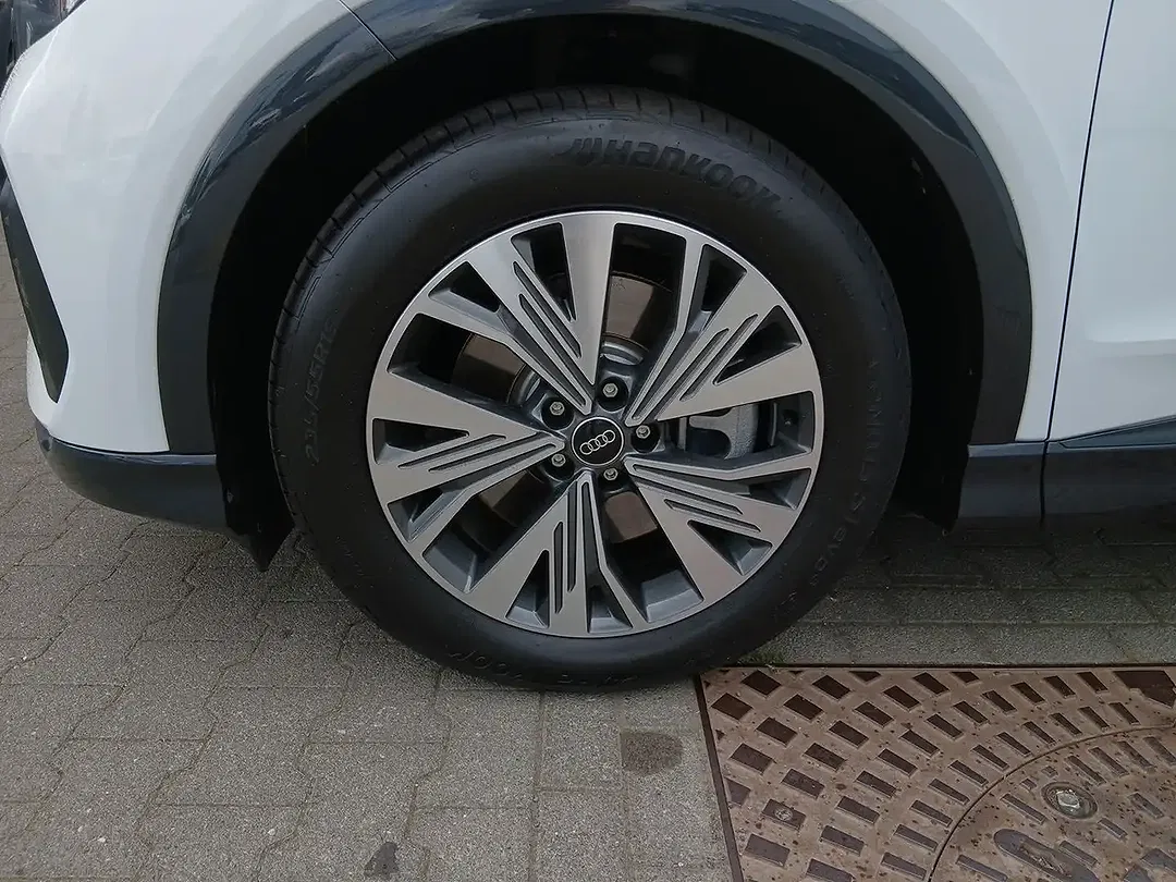 Audi Q4 e-tron - Thumbnail 7