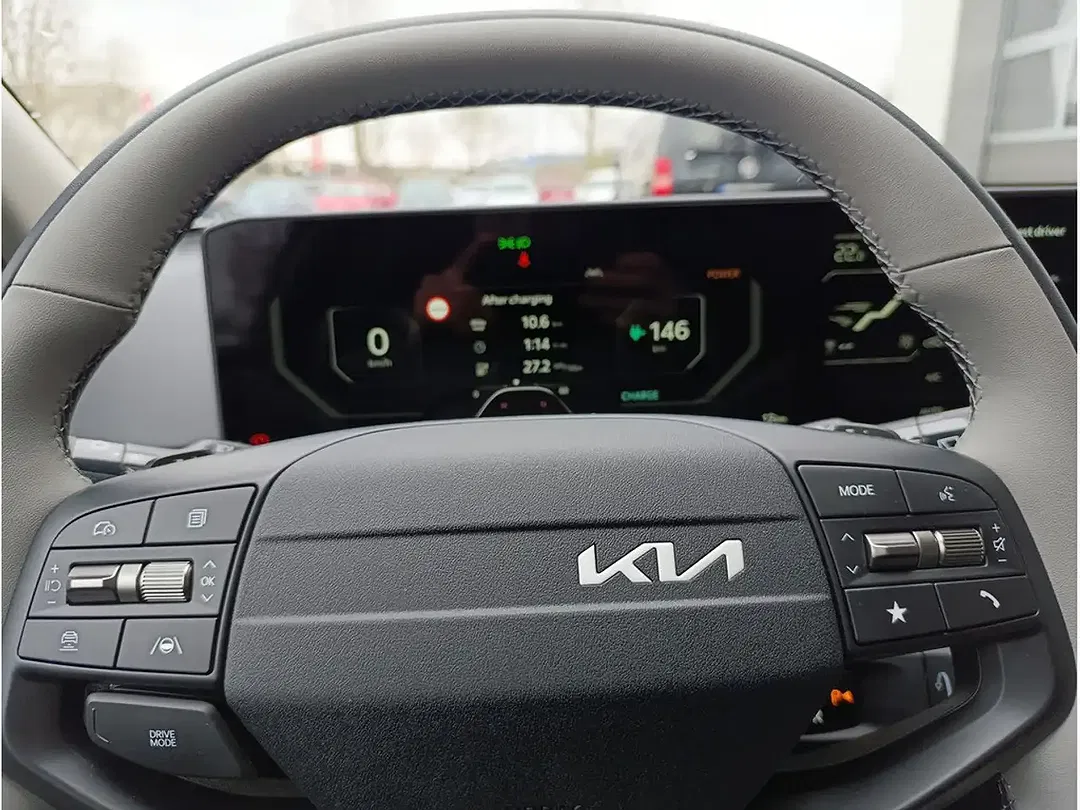 Kia EV4 - Thumbnail 9