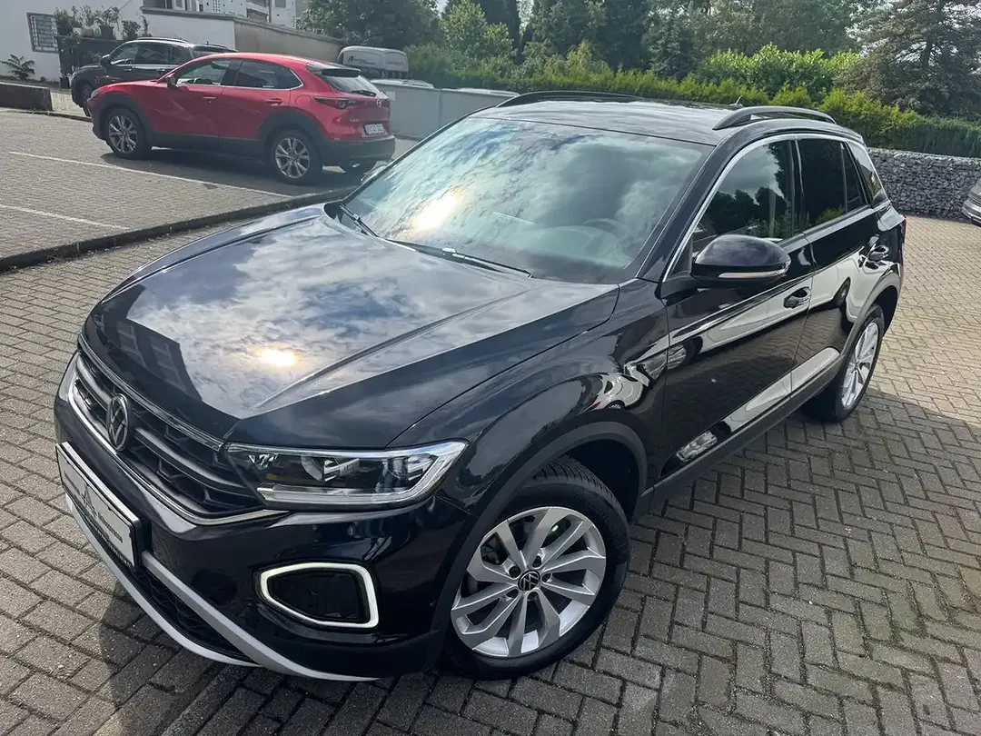 Volkswagen T-Roc - Thumbnail 2