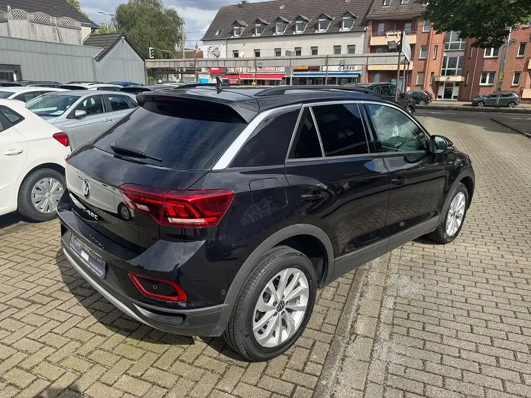Volkswagen T-Roc - Thumbnail 6