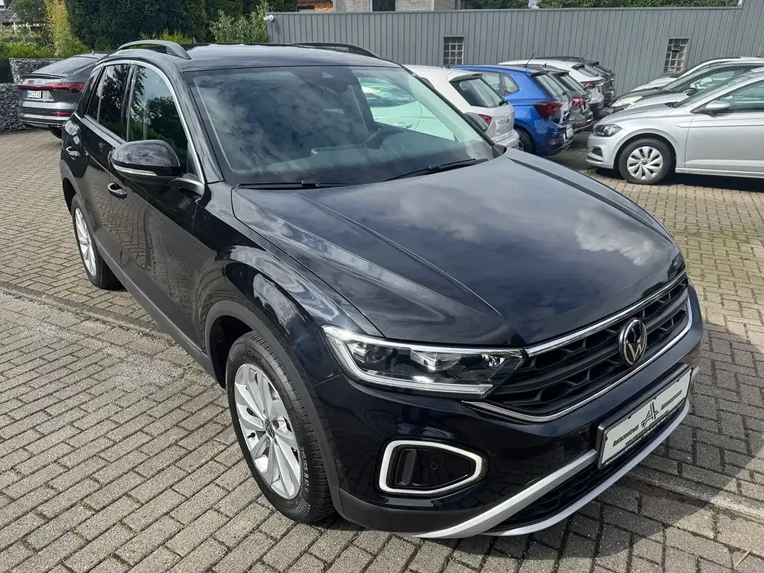 Volkswagen T-Roc - Thumbnail 8