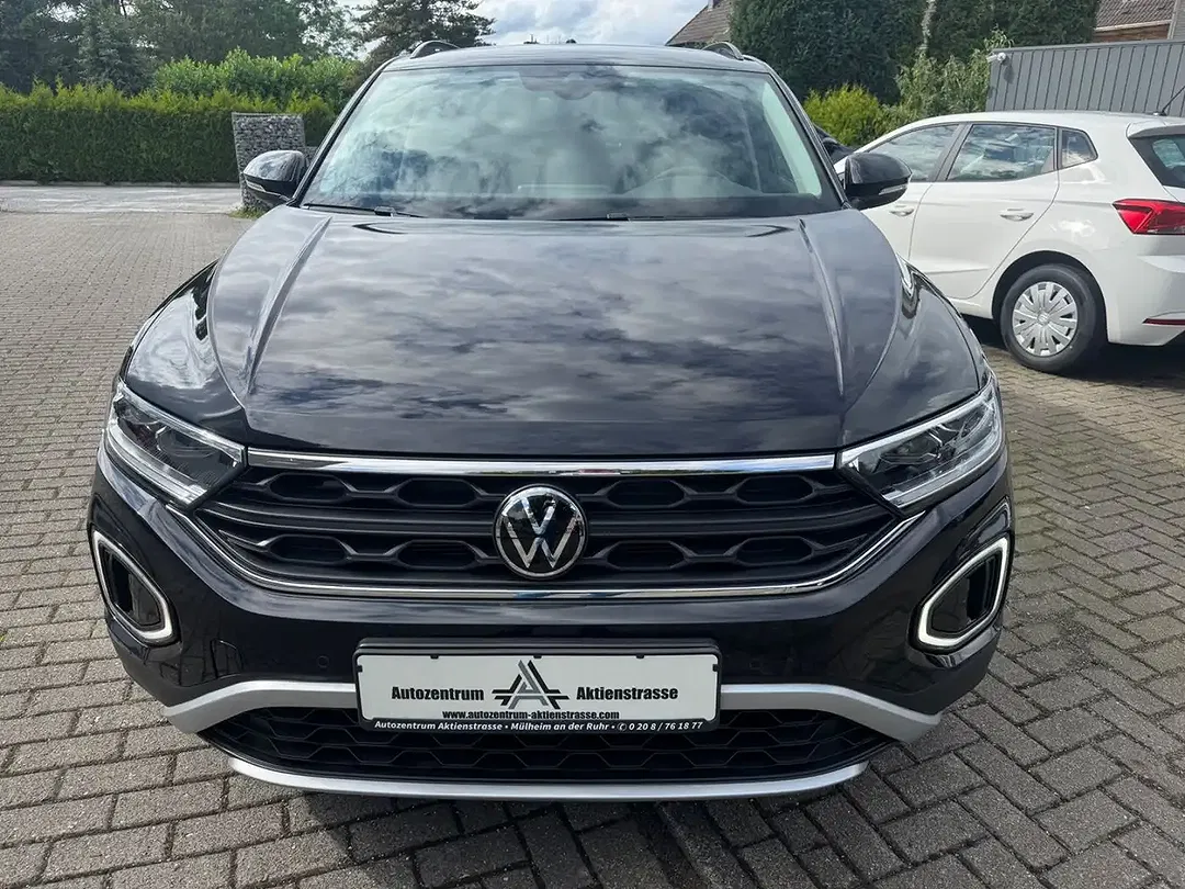 Volkswagen T-Roc - Thumbnail 9