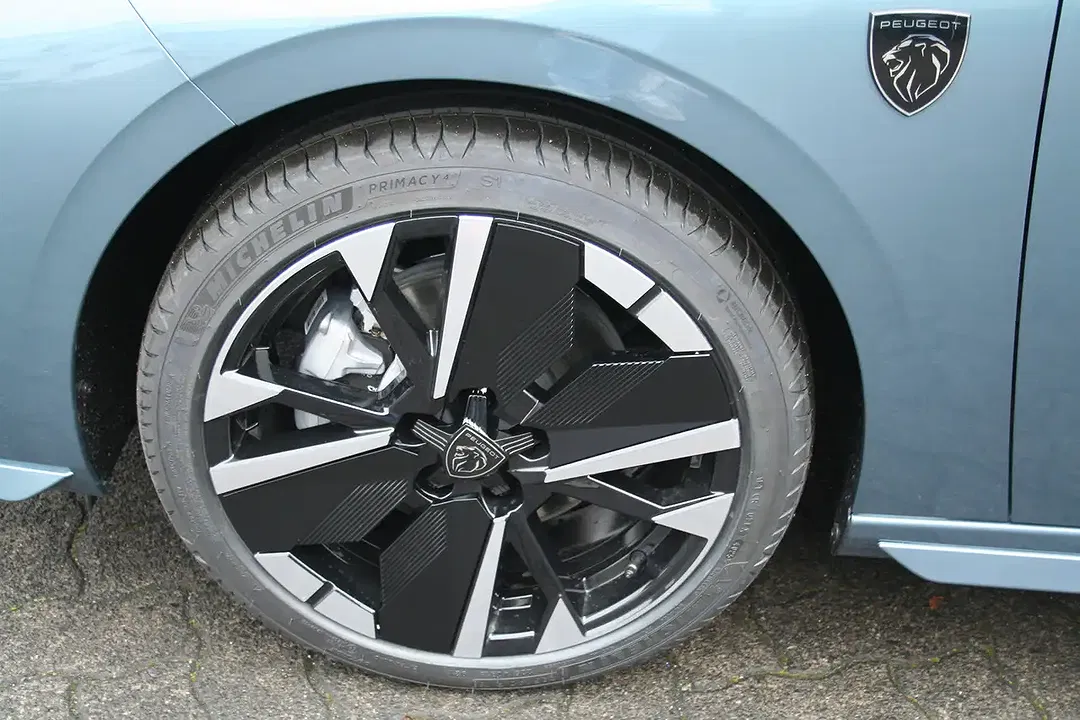Peugeot 308 - Thumbnail 10