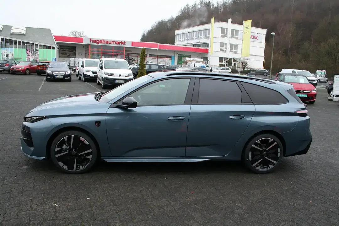 Peugeot 308 - Thumbnail 2