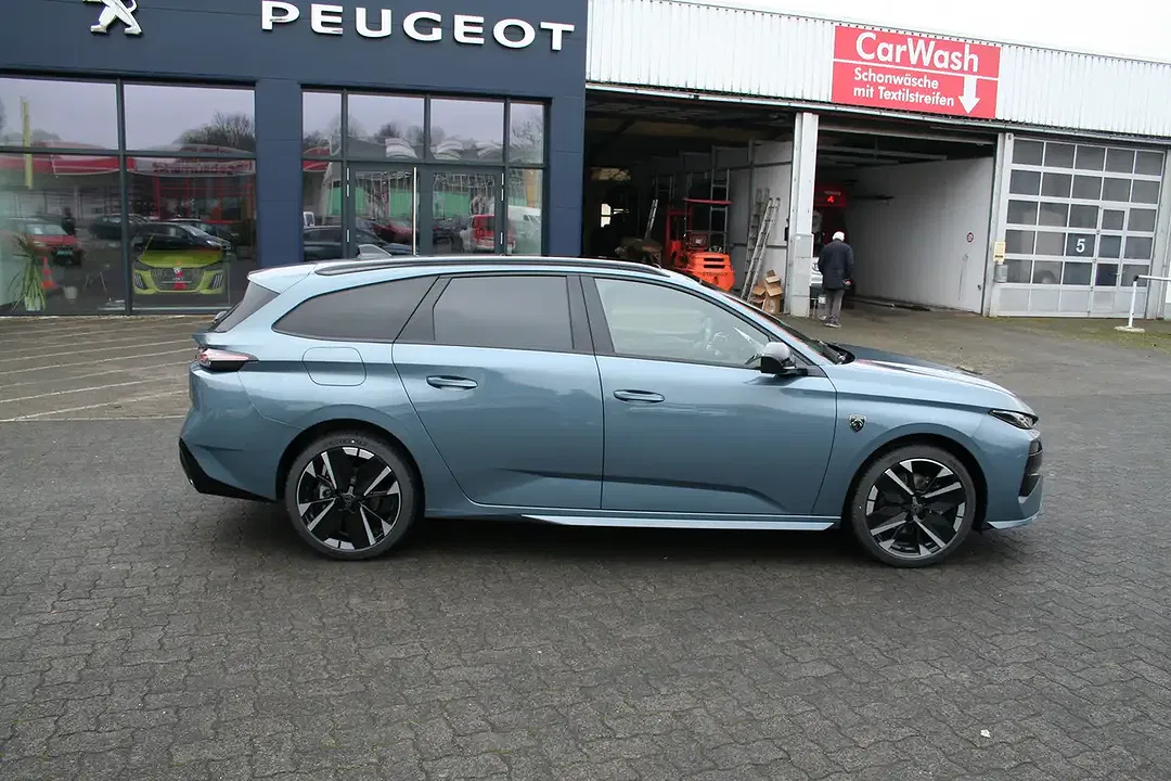 Peugeot 308 - Thumbnail 6