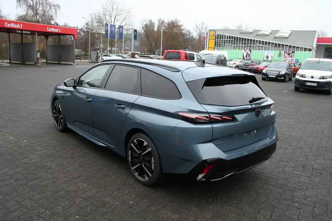 Peugeot 308 - Thumbnail 9