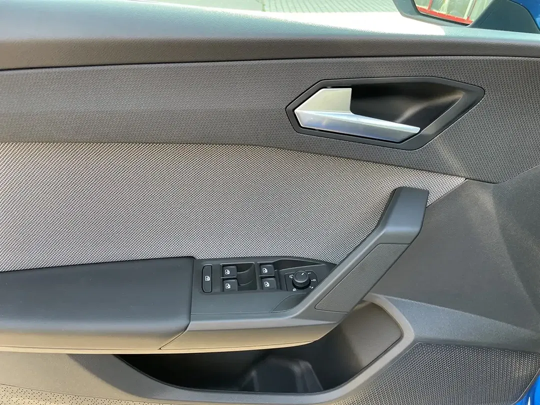 SEAT Leon - Thumbnail 10