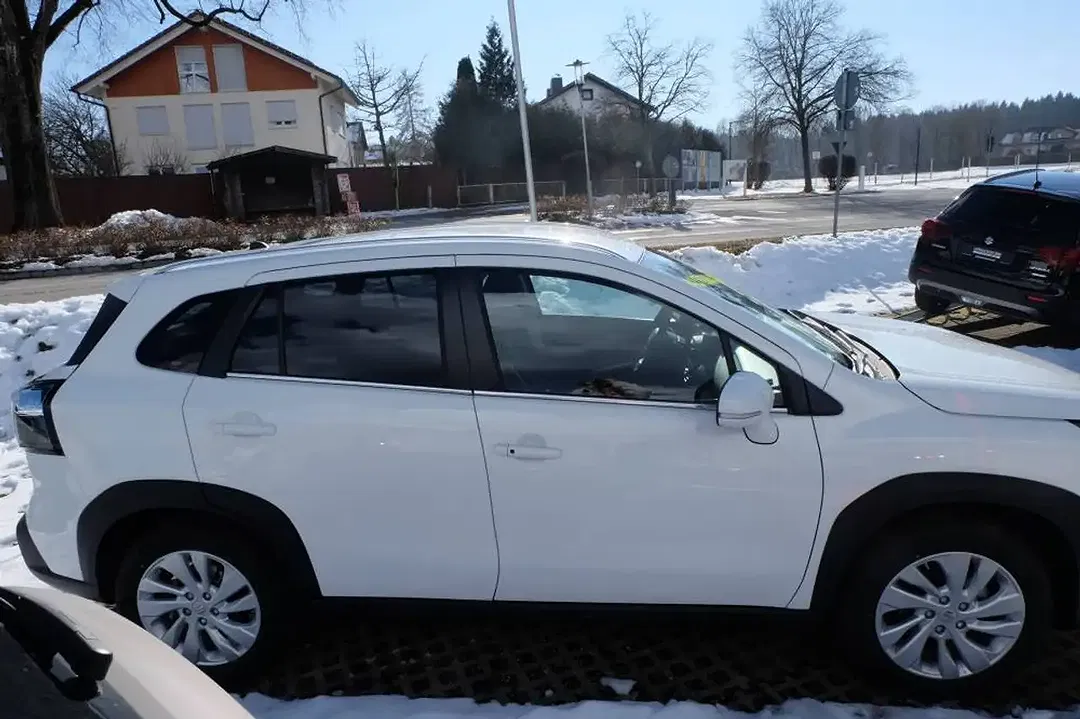 Suzuki S-Cross - Thumbnail 5