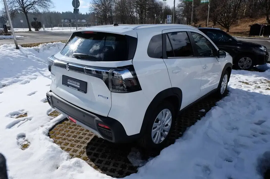 Suzuki S-Cross - Thumbnail 6