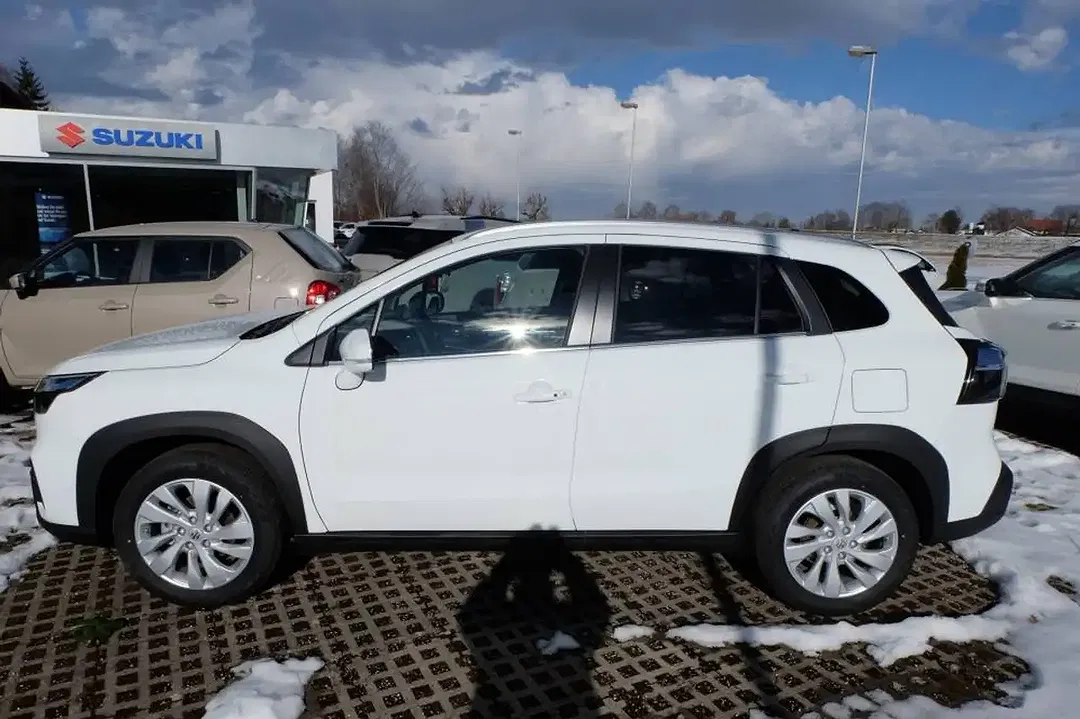 Suzuki S-Cross - Thumbnail 9