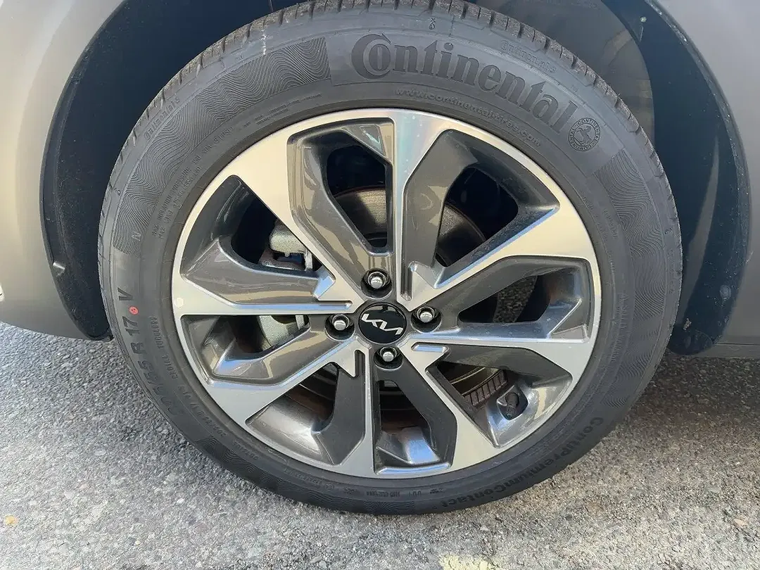 Kia Stonic - Thumbnail 12