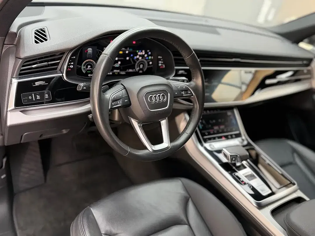 Audi Q7 - Thumbnail 8