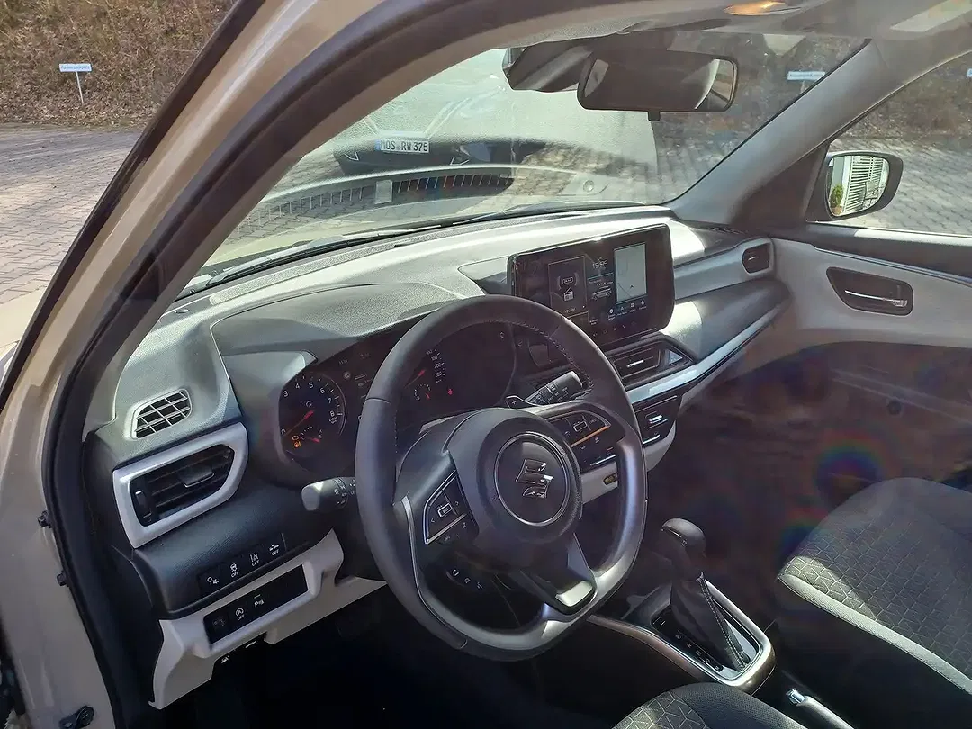 Suzuki Swift - Thumbnail 6